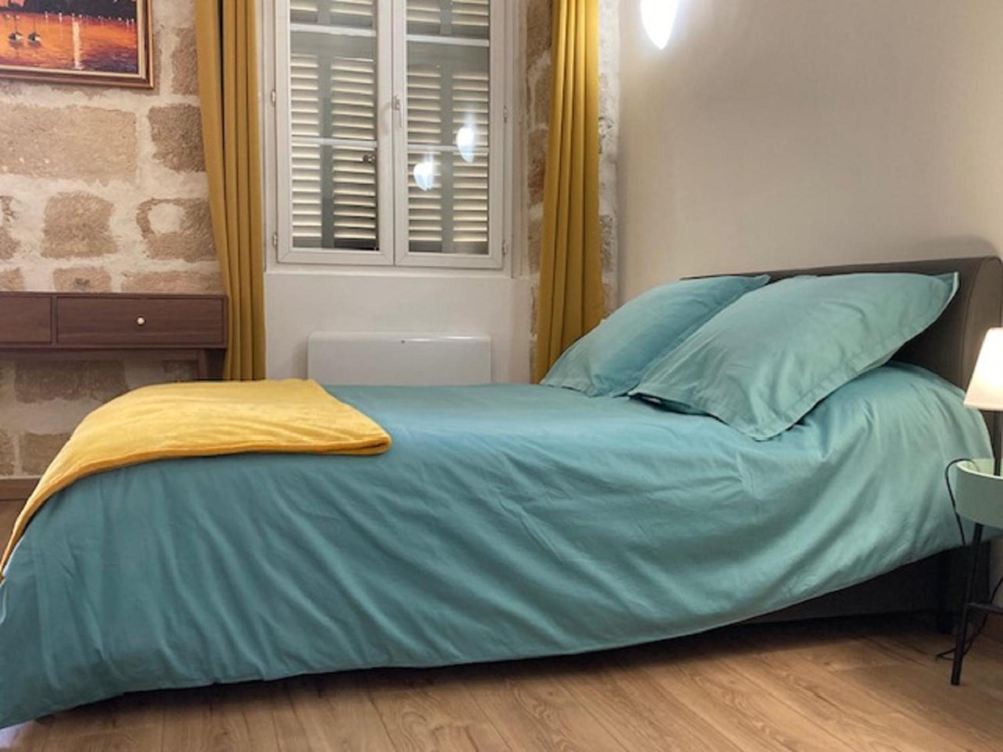 Blue Fountain Luxueux Studio Aix Centre Historique -Wifi-Smart Tv- آيكس أومبروفينس المظهر الخارجي الصورة